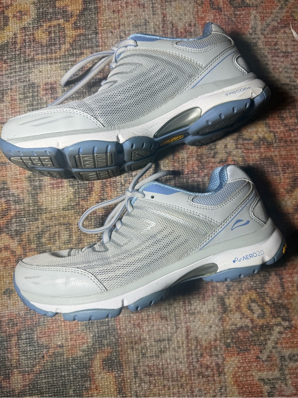 Abeo Light Gray and Light Blue Women's Athletic Walking Shoes Vibram size 7.5